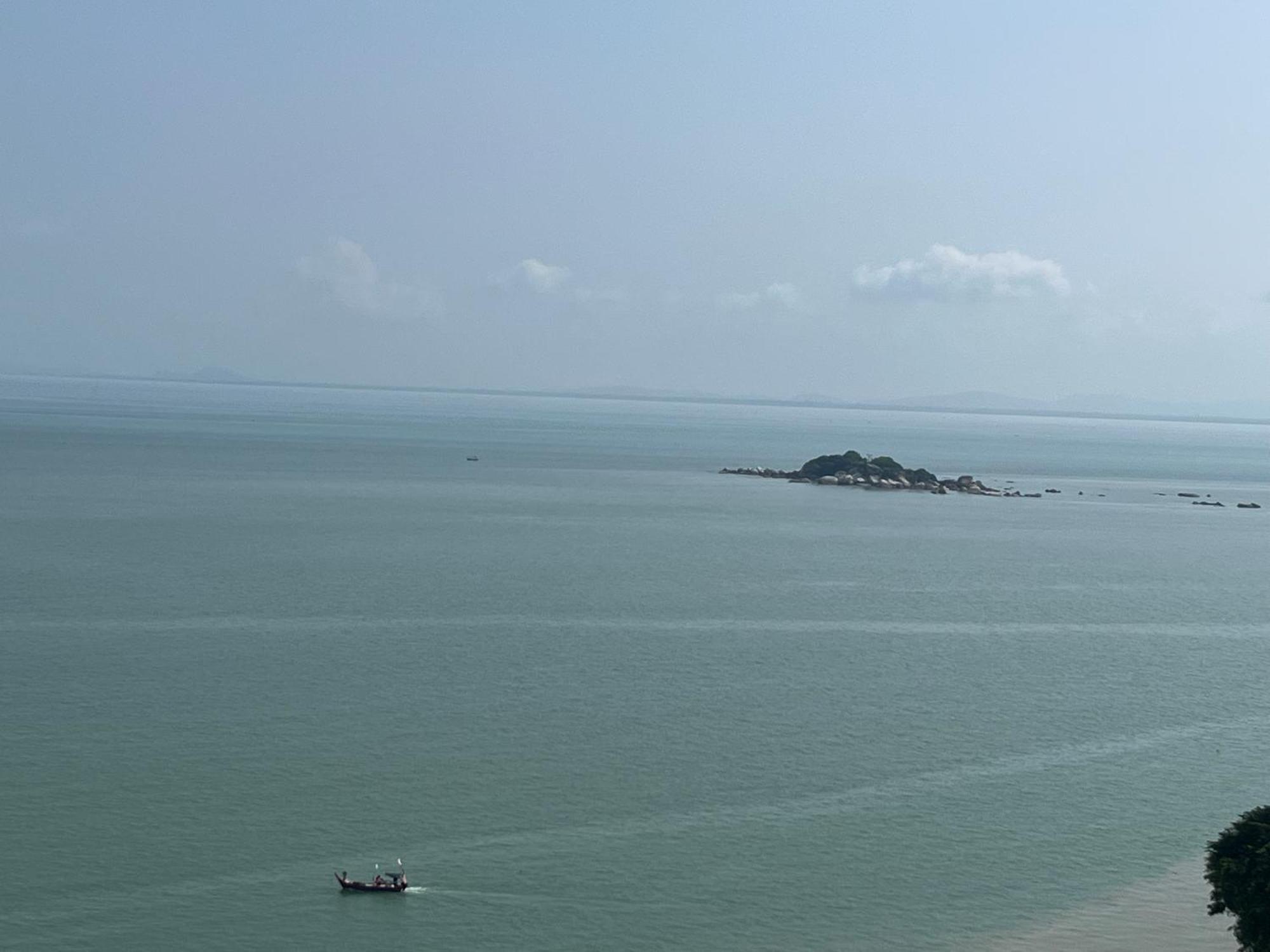 Paradise By The Sea In Penang By Veron At Rainbow Paradise Tanjung Bungah  Exterior foto