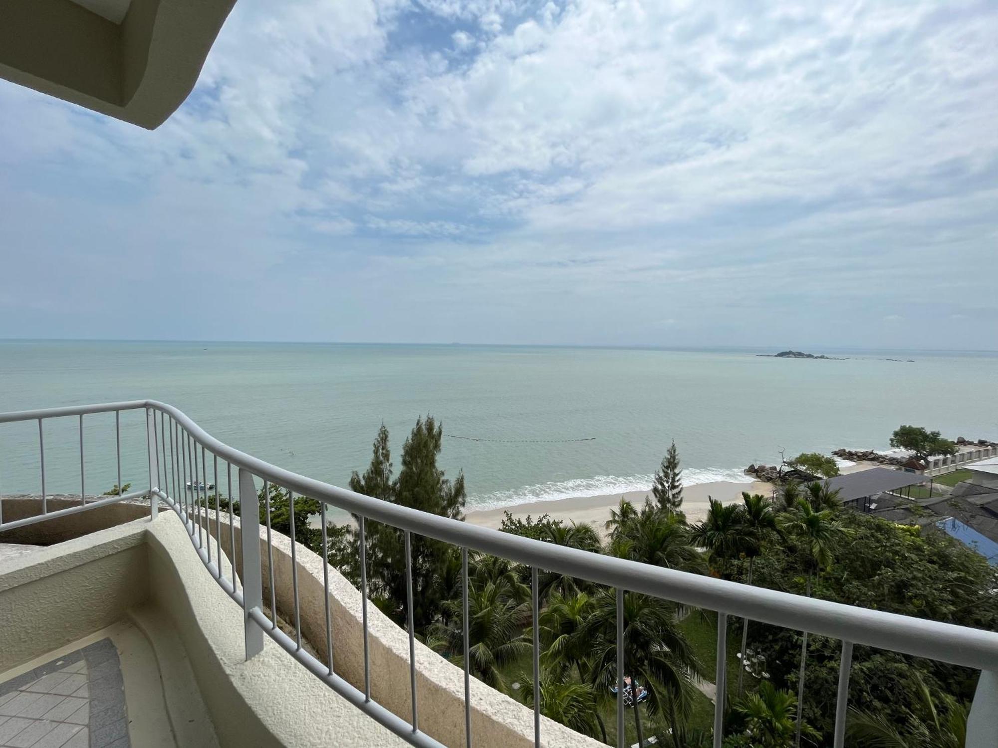 Paradise By The Sea In Penang By Veron At Rainbow Paradise Hotel Tanjung Bungah  Exterior foto